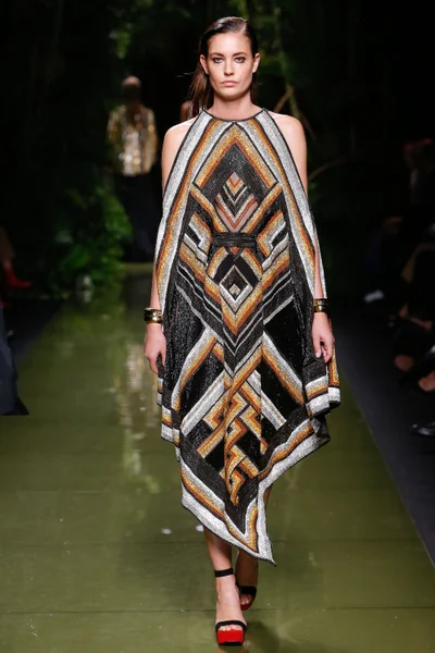 Look 75